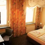 Hotel-pension Gruene Linde מלון דליטש'