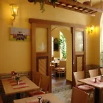 מלון Hotel-pension Gruene Linde