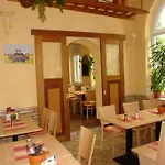 Hotel-pension Gruene Linde מלון דליטש'
