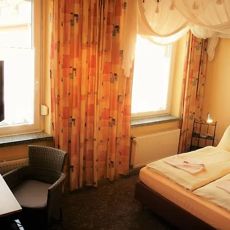 Hotel-pension Grüne Linde Otel Delitzsch