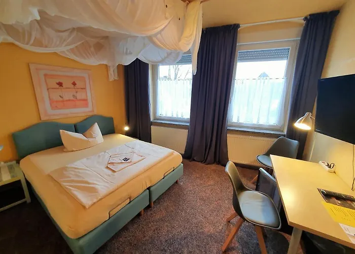 فندق Hotel-pension Gruene Linde