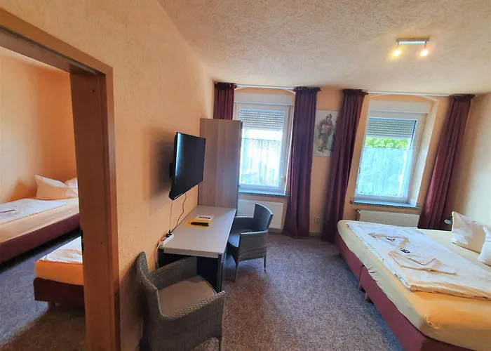 Hotel-pension Gruene Linde فندق 2*